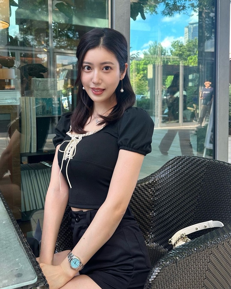 Picture of Natsumi Abe