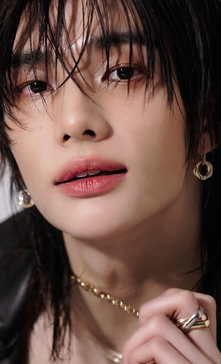 Hyun-Jin Hwang