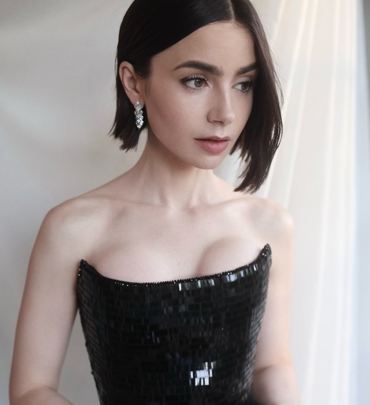 Lily Collins