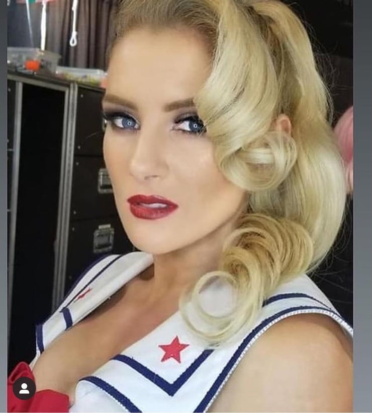 Macey Estrella