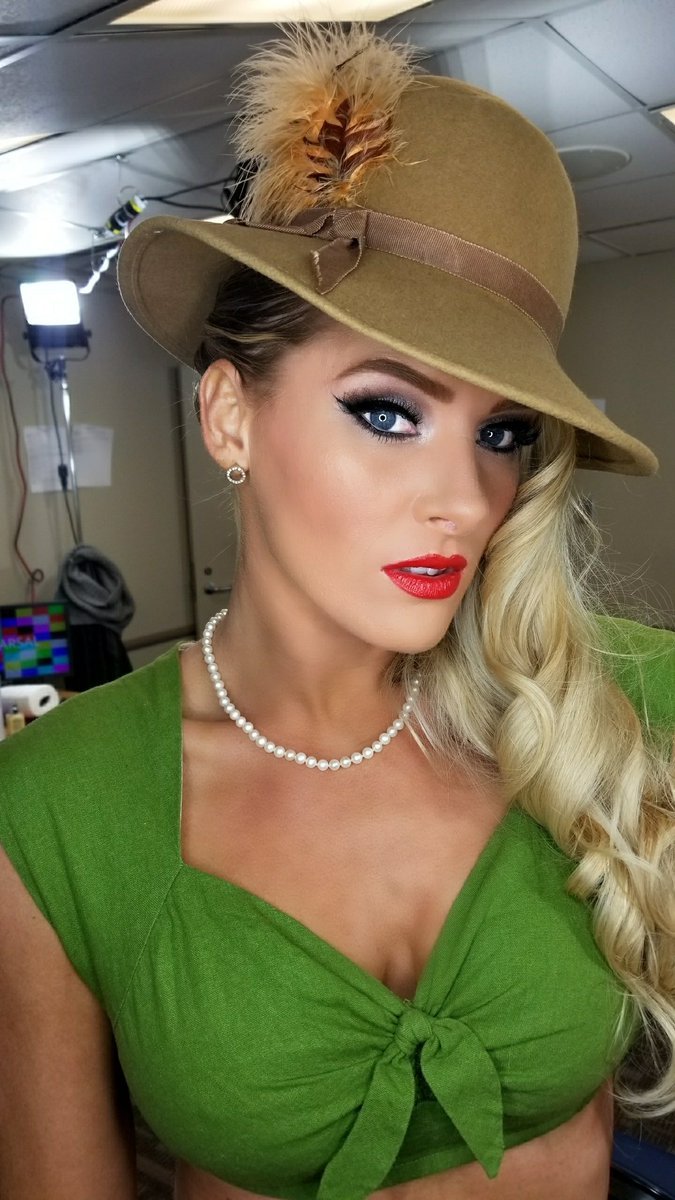 Macey Estrella