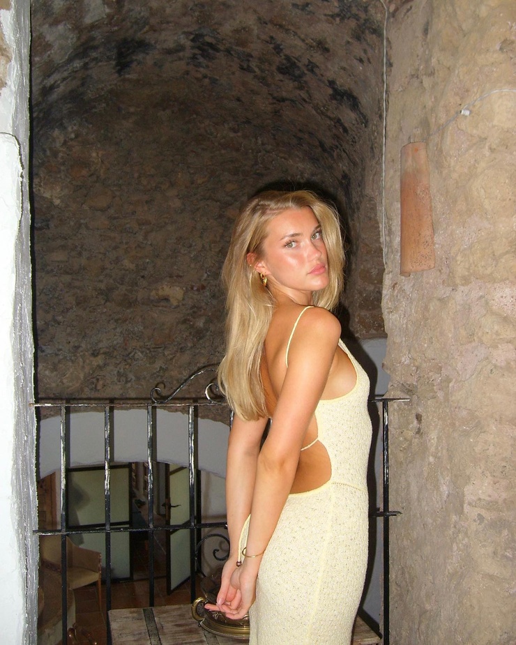Mimi Slinger