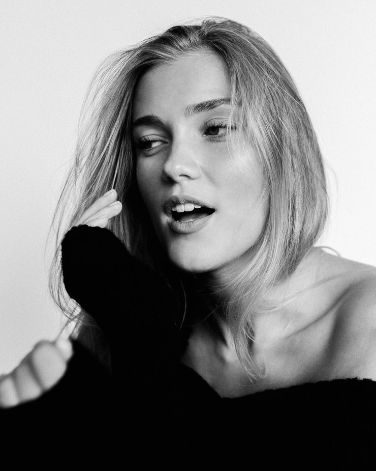 Mimi Slinger