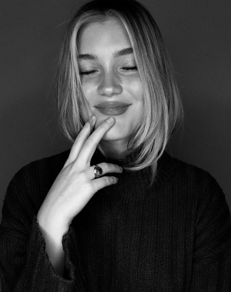 Mimi Slinger