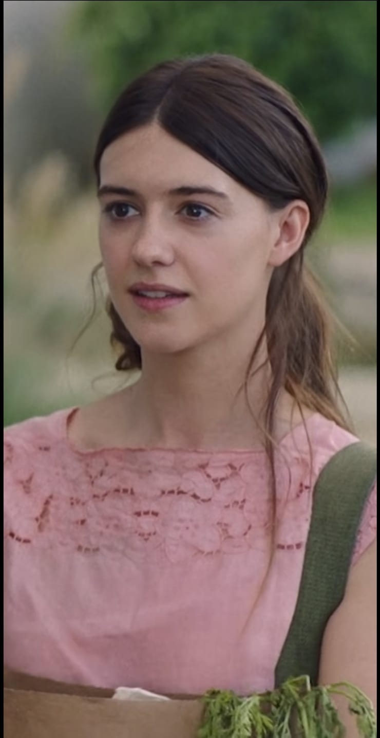 Daisy Edgar-Jones Daisy Edgar-Jones