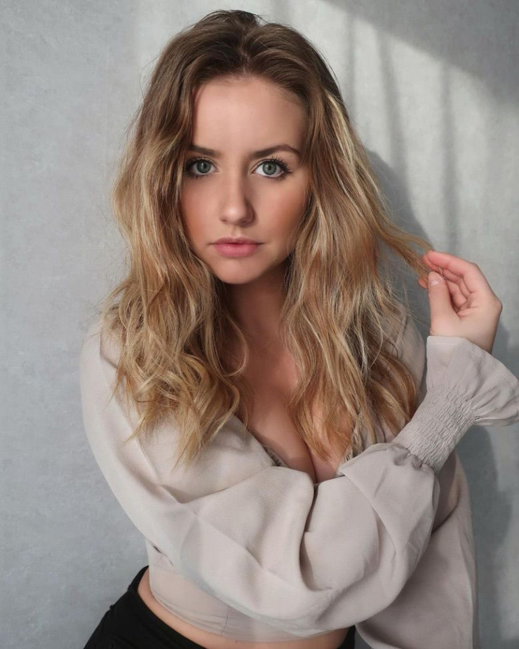 Sarah Eveliina Sarah Eveliina