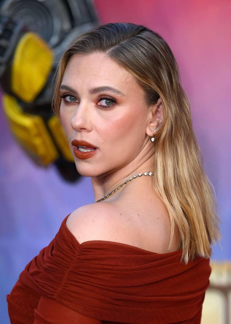 Scarlett Johansson Scarlett Johansson