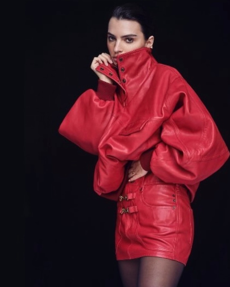 Emily Ratajkowski