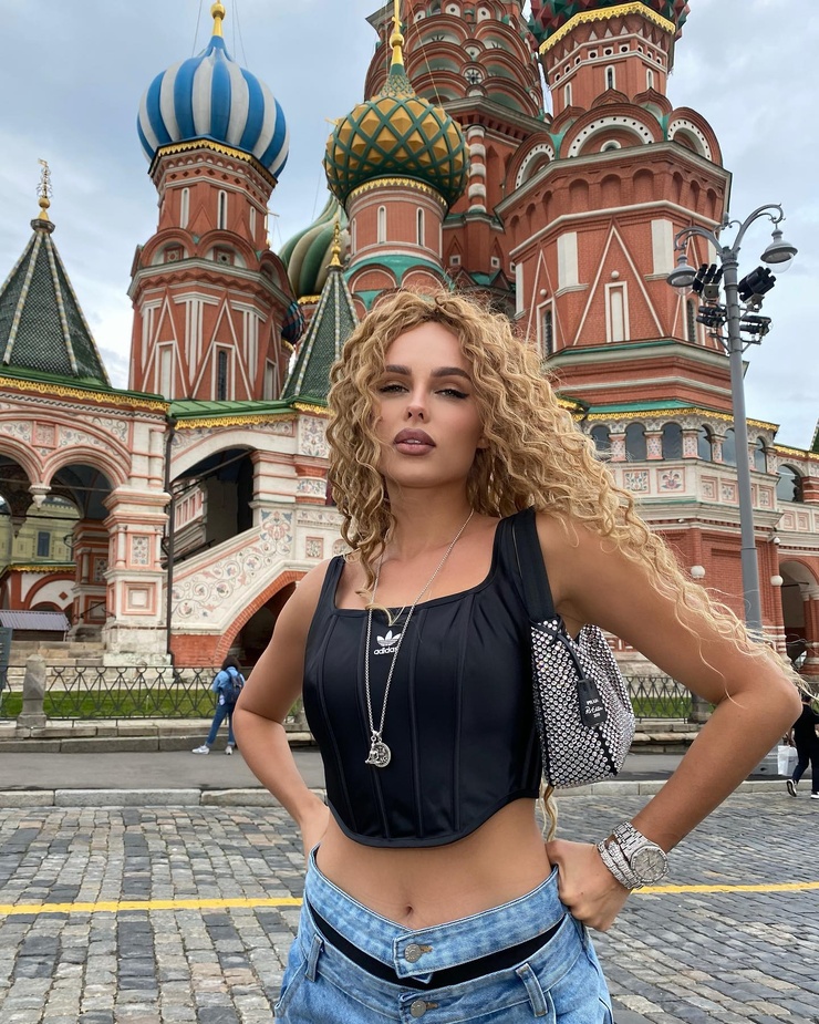 Hanna (Anna Ivanova)
