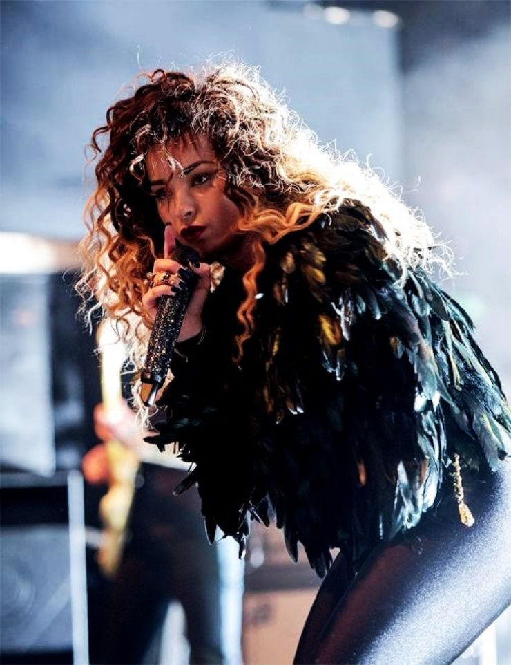 Ella Eyre