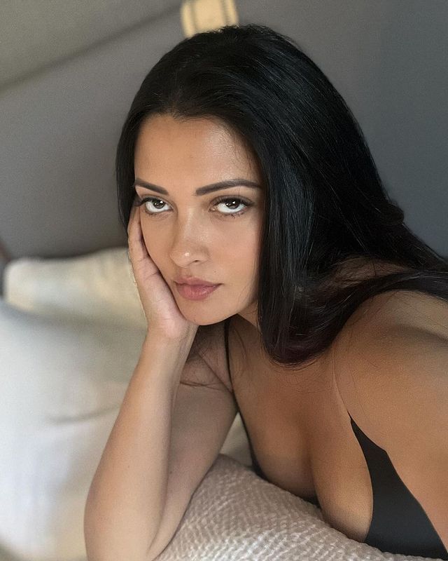 Riya Sen