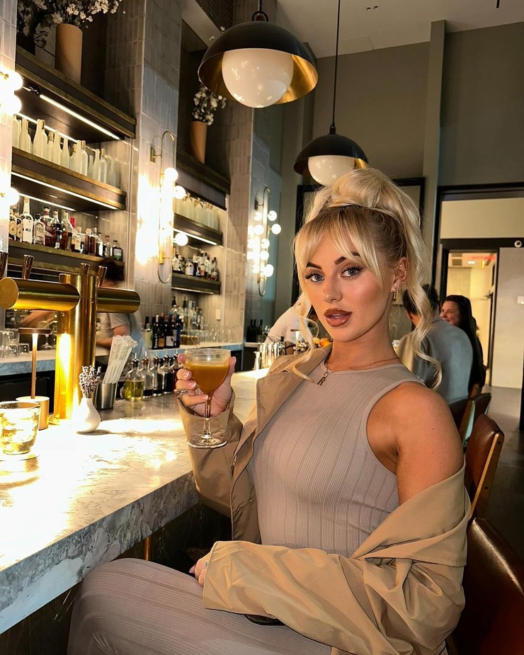 Rhiannon Blue Taylor picture