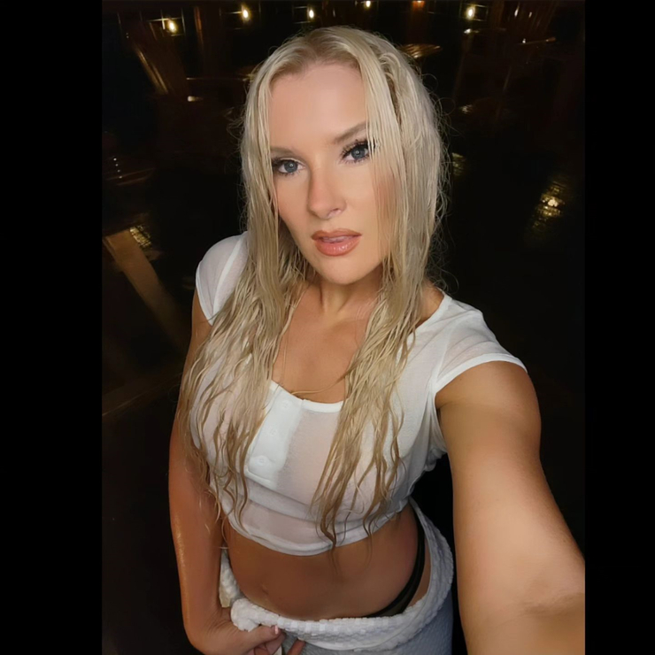 Lacey Evans