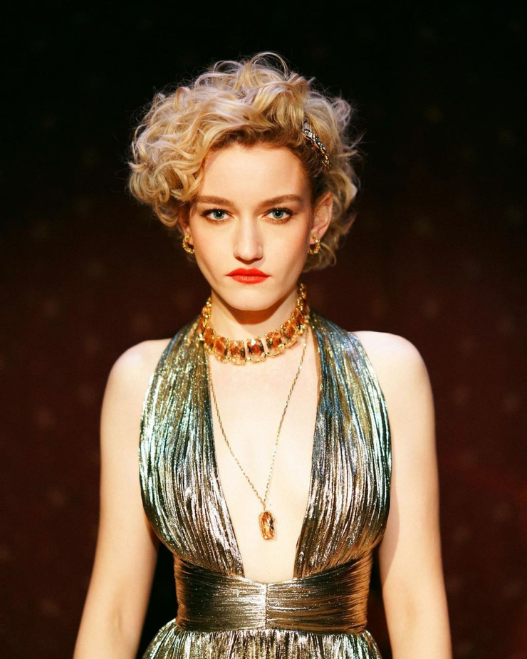 Julia Garner Julia Garner