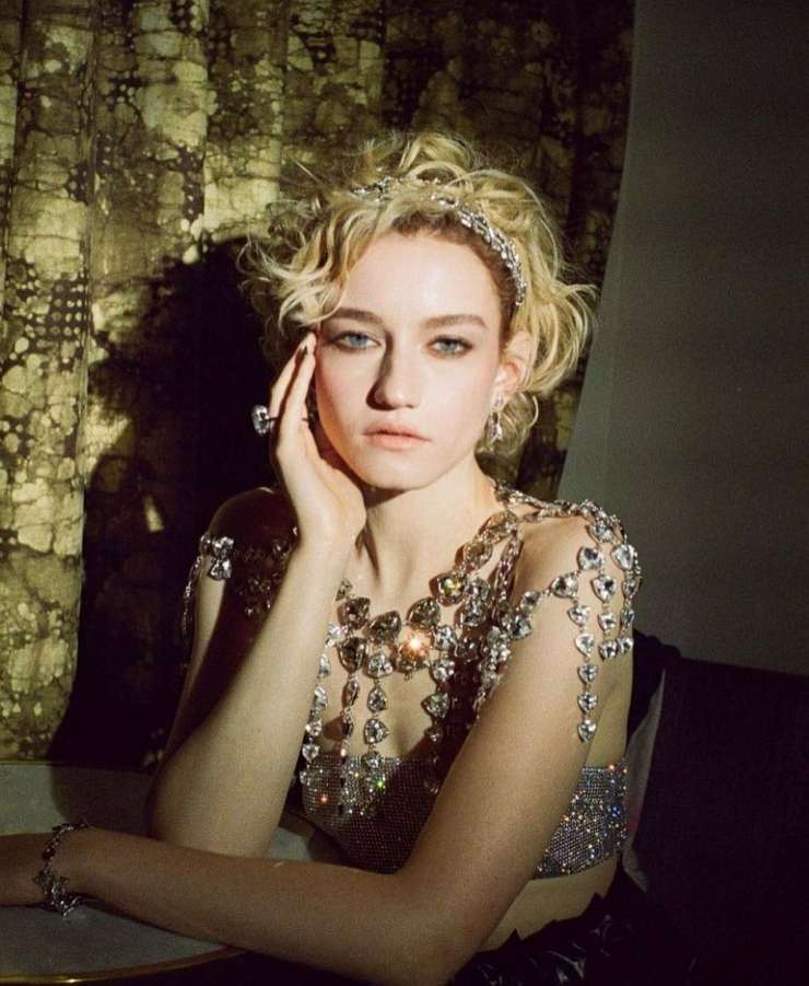 Julia Garner Julia Garner