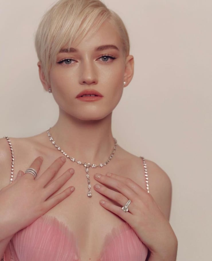 Julia Garner Julia Garner