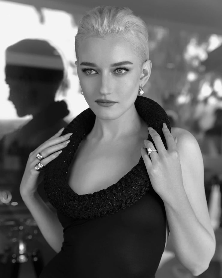 Julia Garner