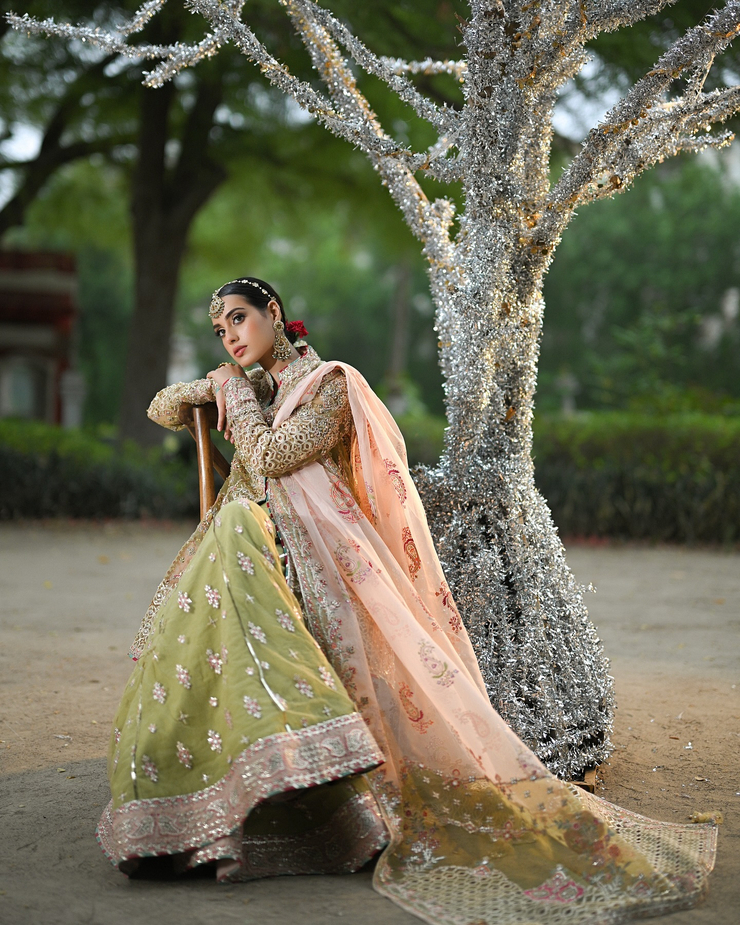 Iqra Aziz