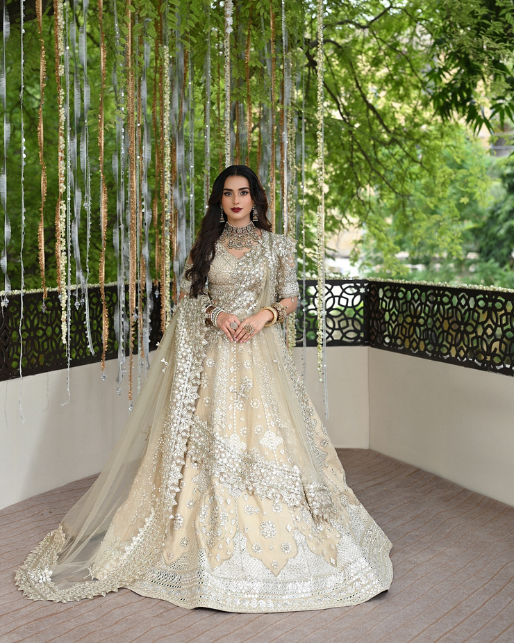 Iqra Aziz