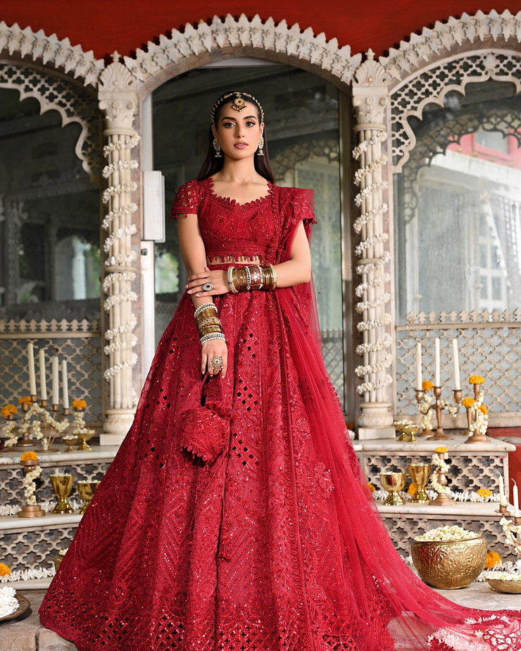 Iqra Aziz