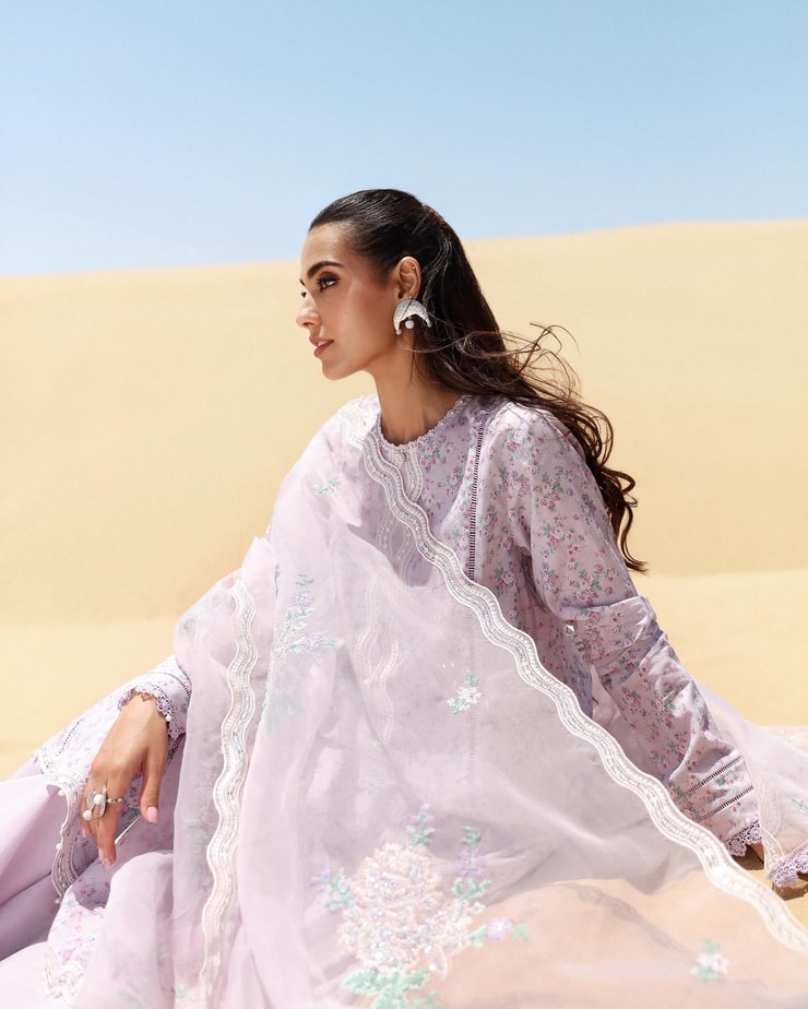 Iqra Aziz