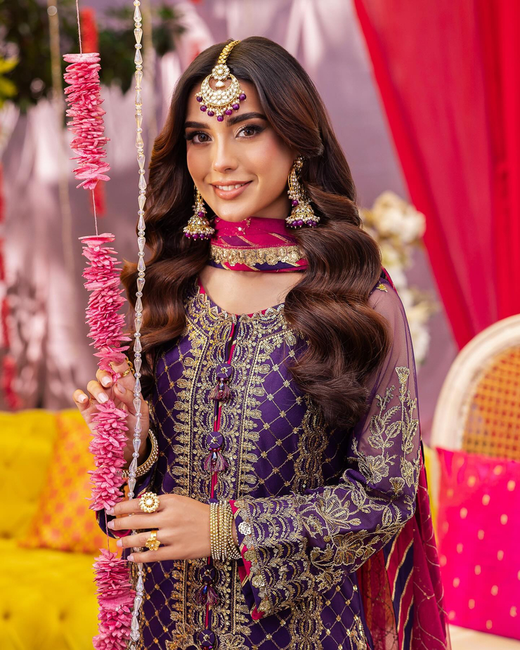 Iqra Aziz