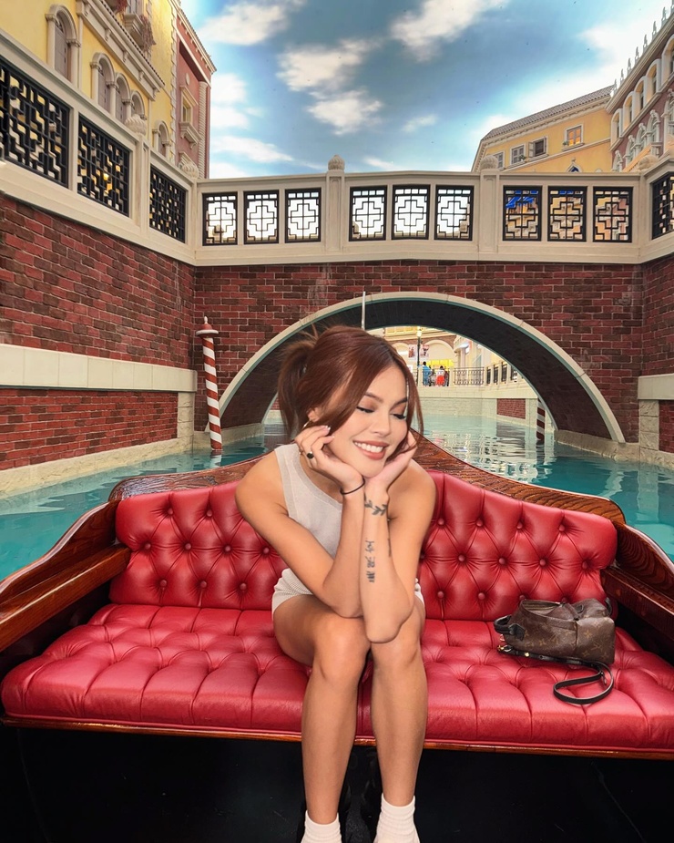 Lily Maymac