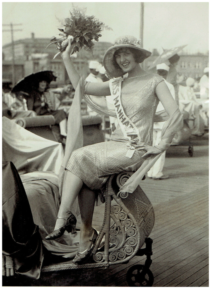 Dorothy Knapp