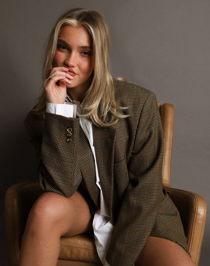 Mimi Slinger
