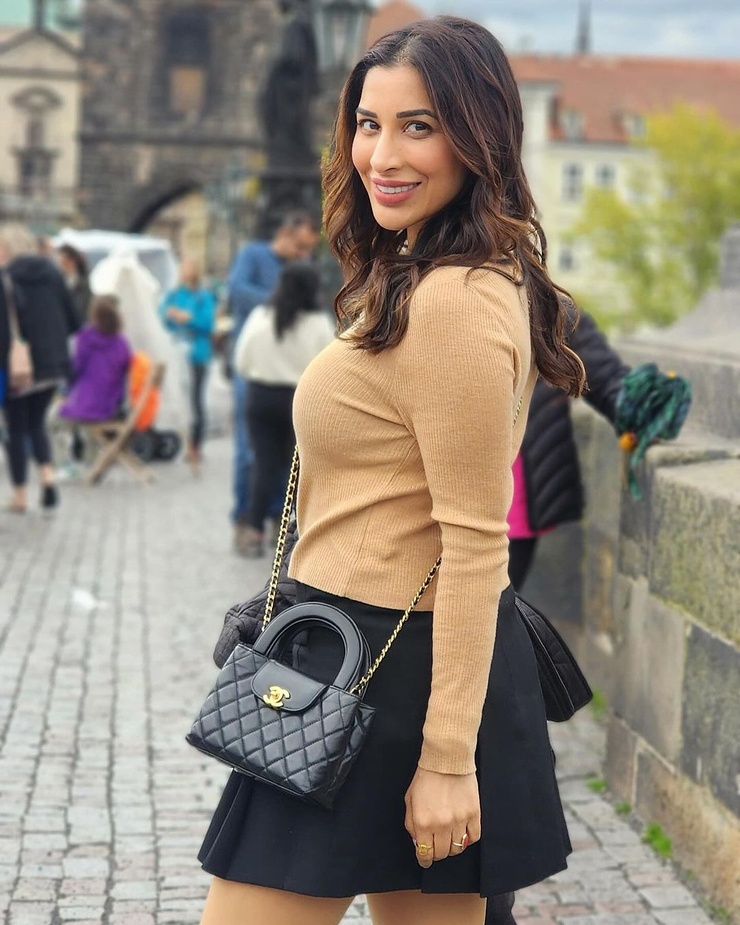 Sophie Choudry