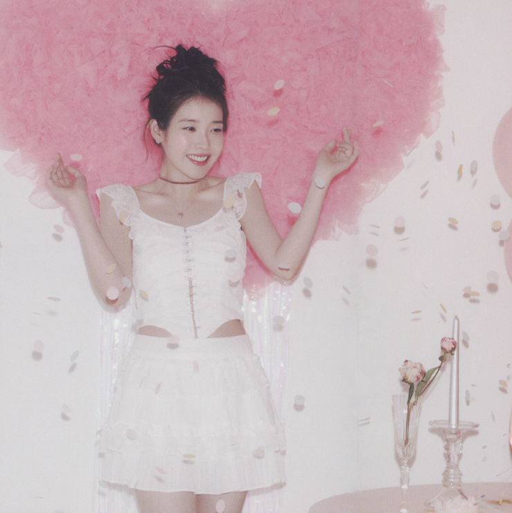 IU