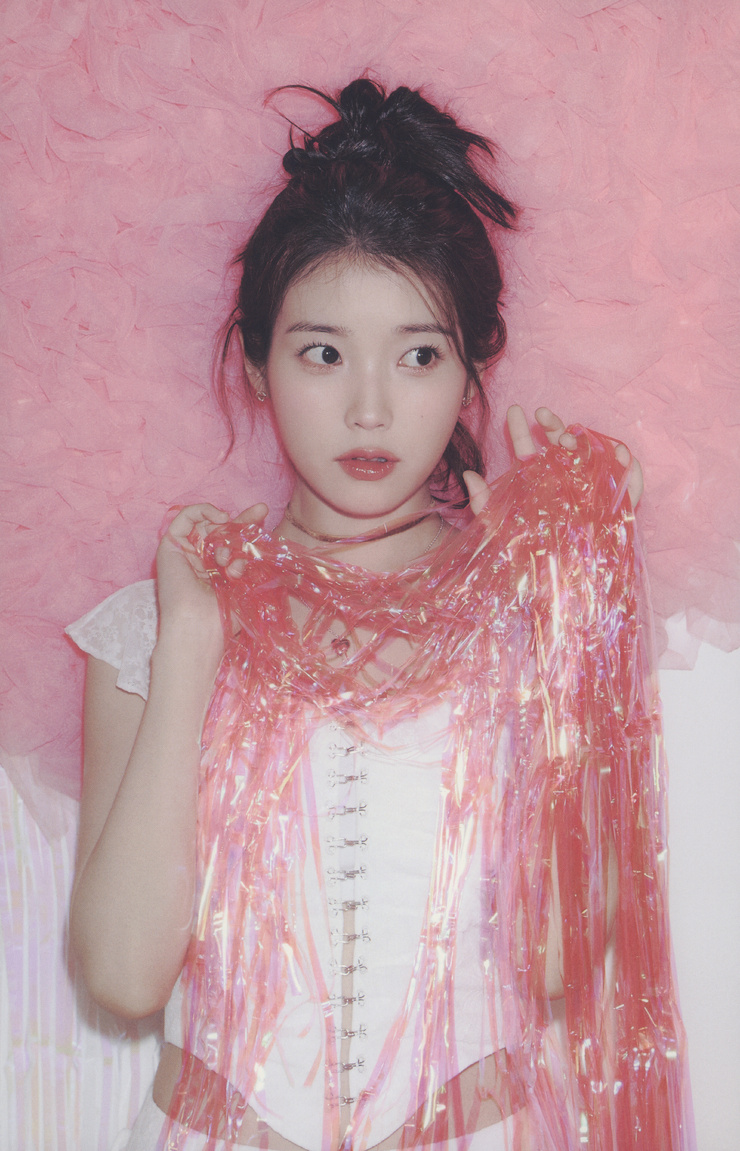 IU