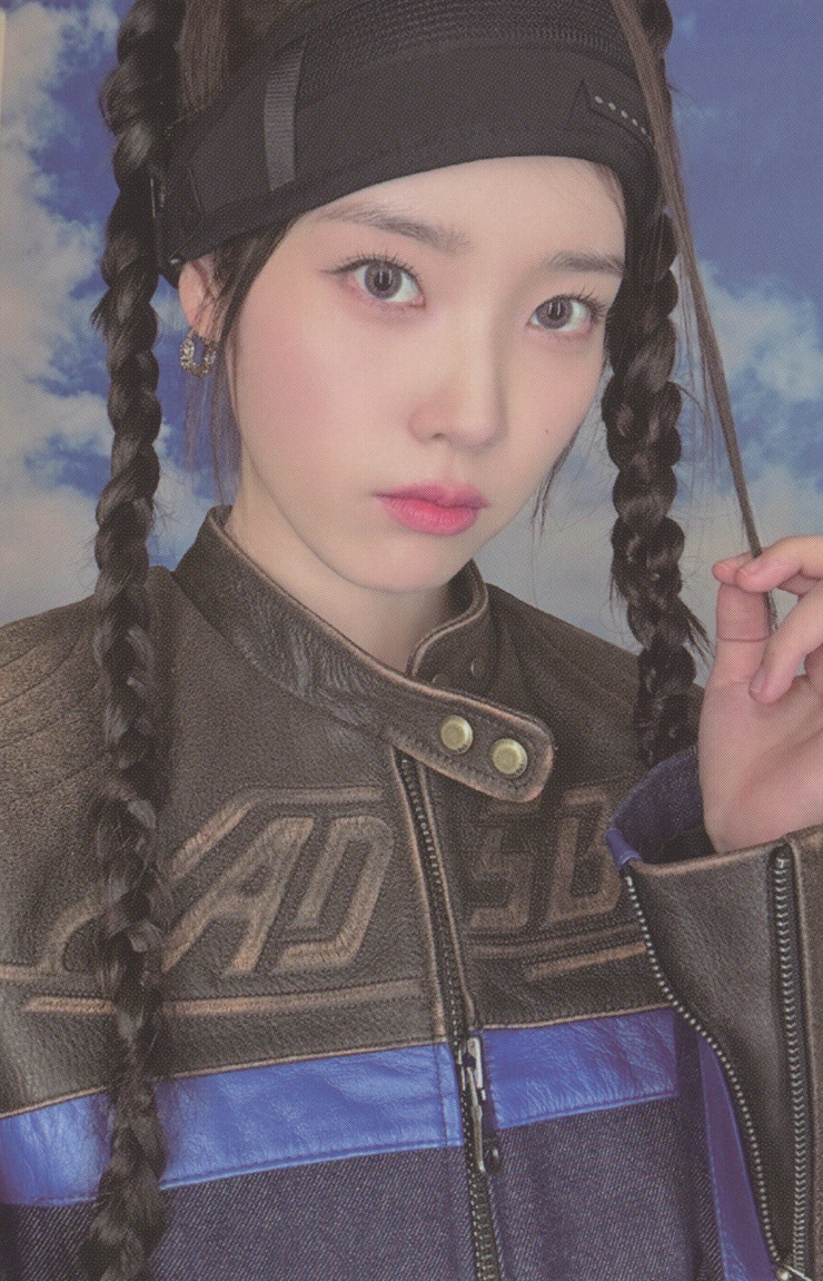 IU