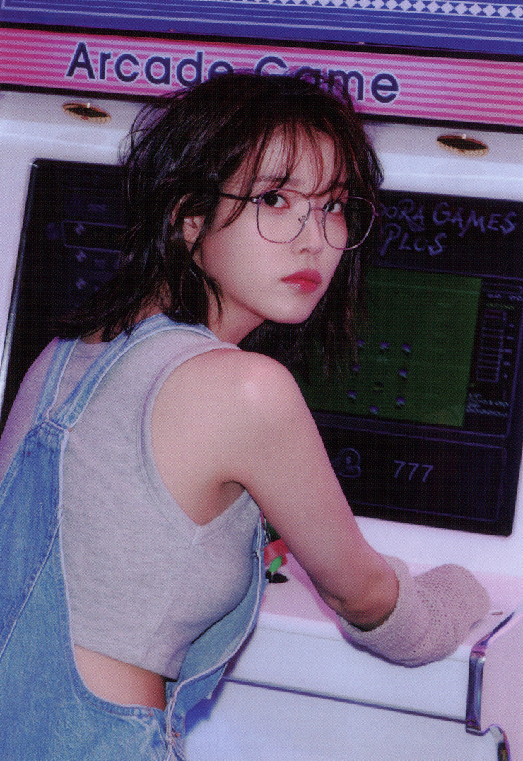 IU
