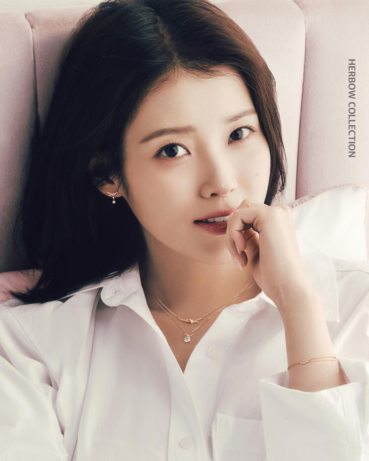 IU