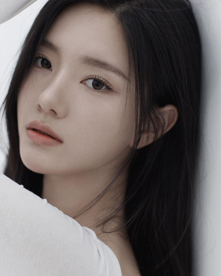 Na-yeon Lee Na-yeon Lee
