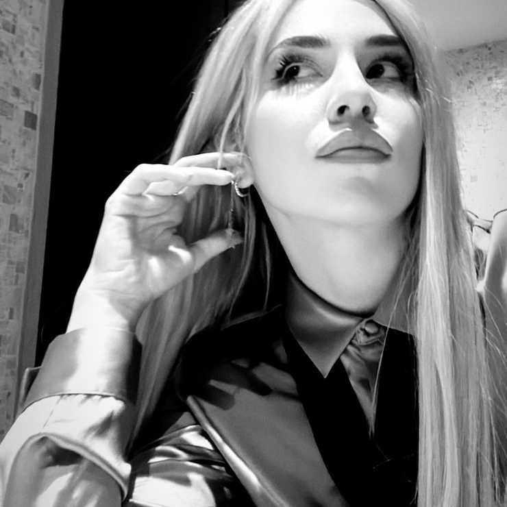Ava Max