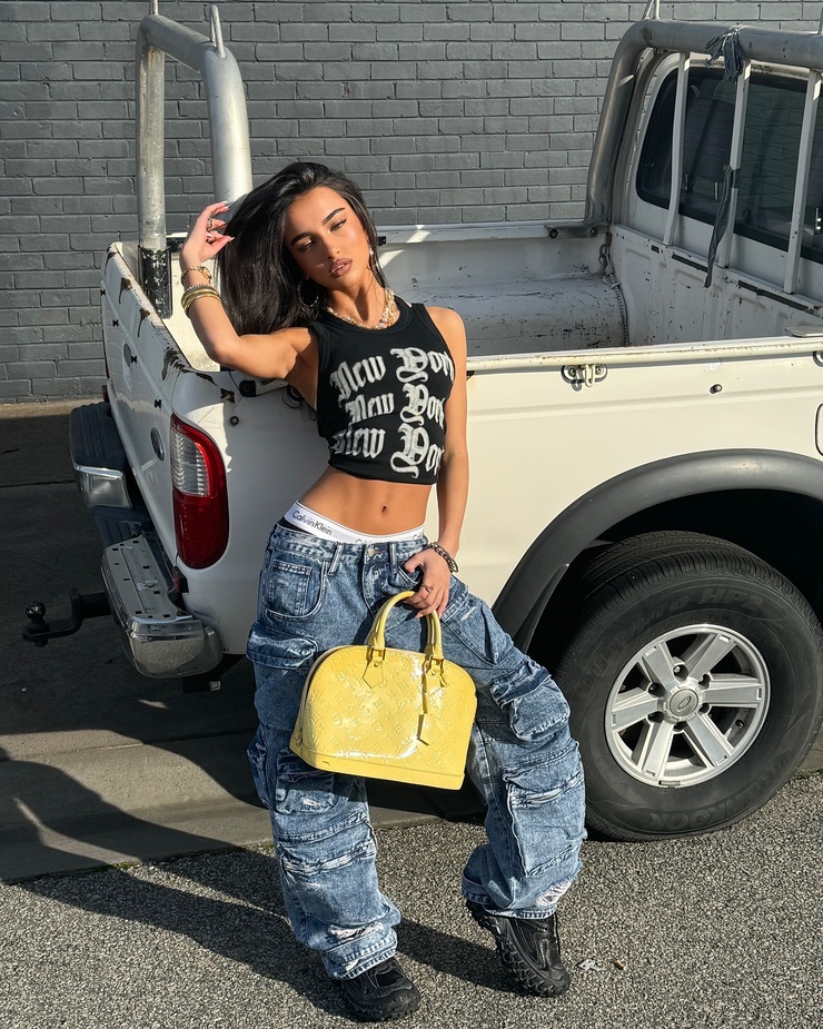 Ella Christo