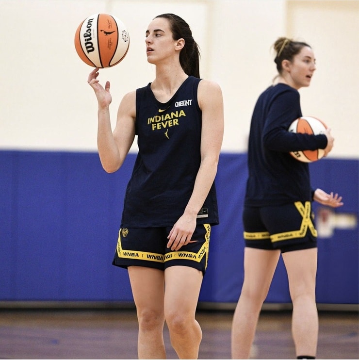 Caitlin Clark (ii)