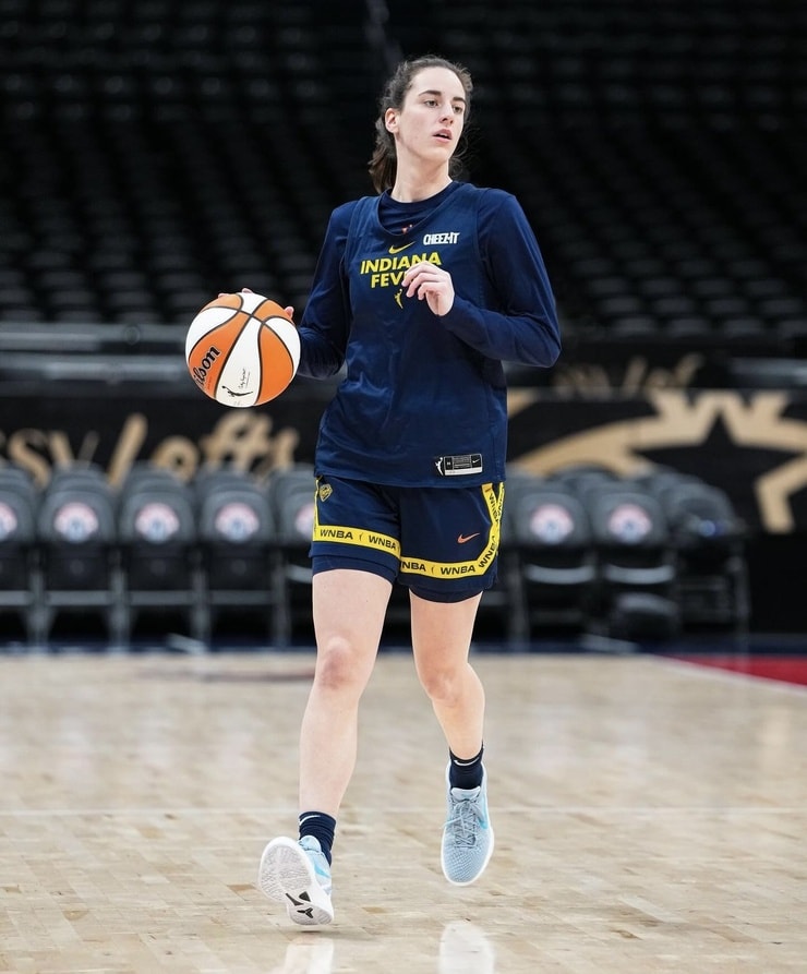 Caitlin Clark (ii)