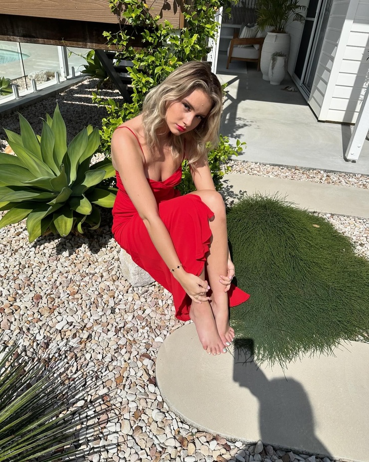 Chelsea Mayer