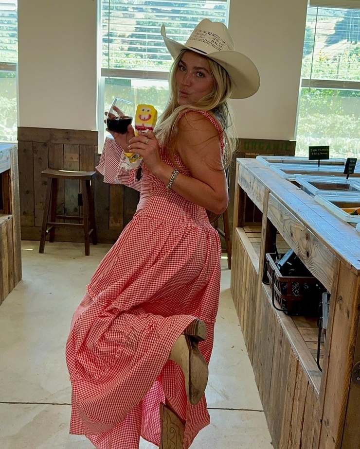 Charli Barcena