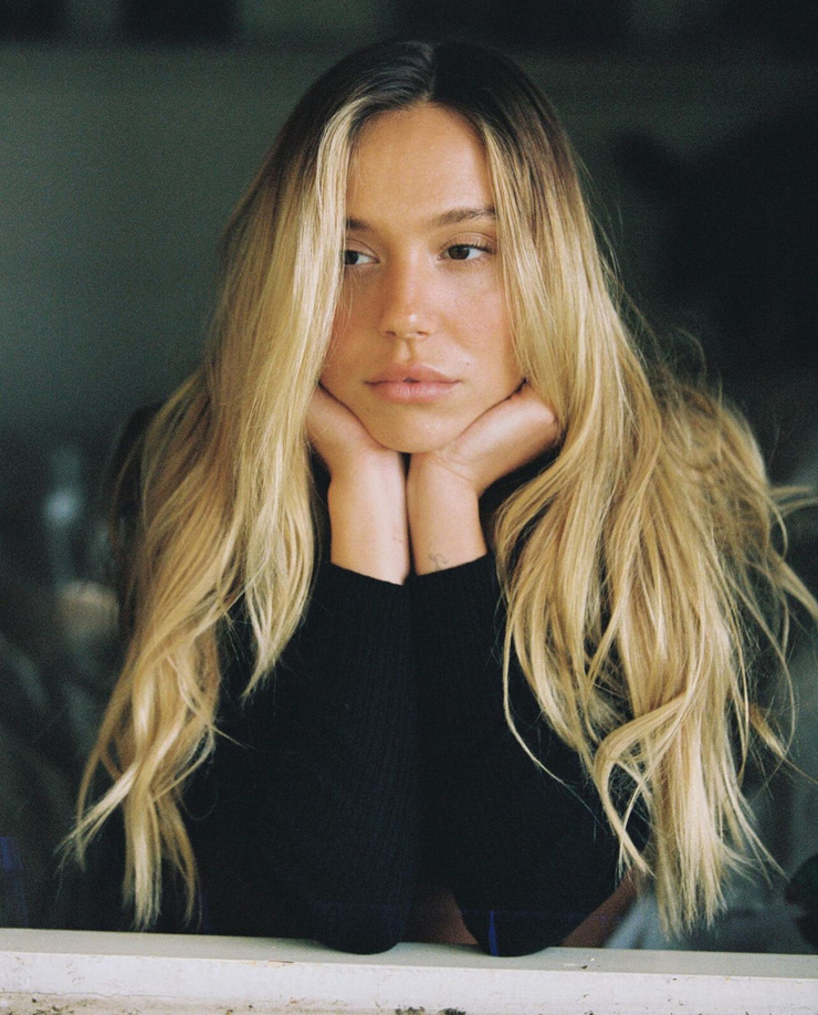 Alexis Ren Alexis Ren