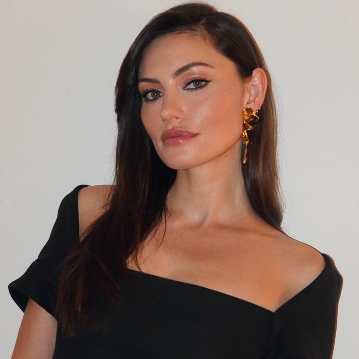 Phoebe Tonkin