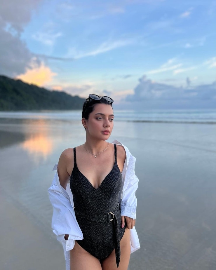 Ruhi Singh Ruhi Singh