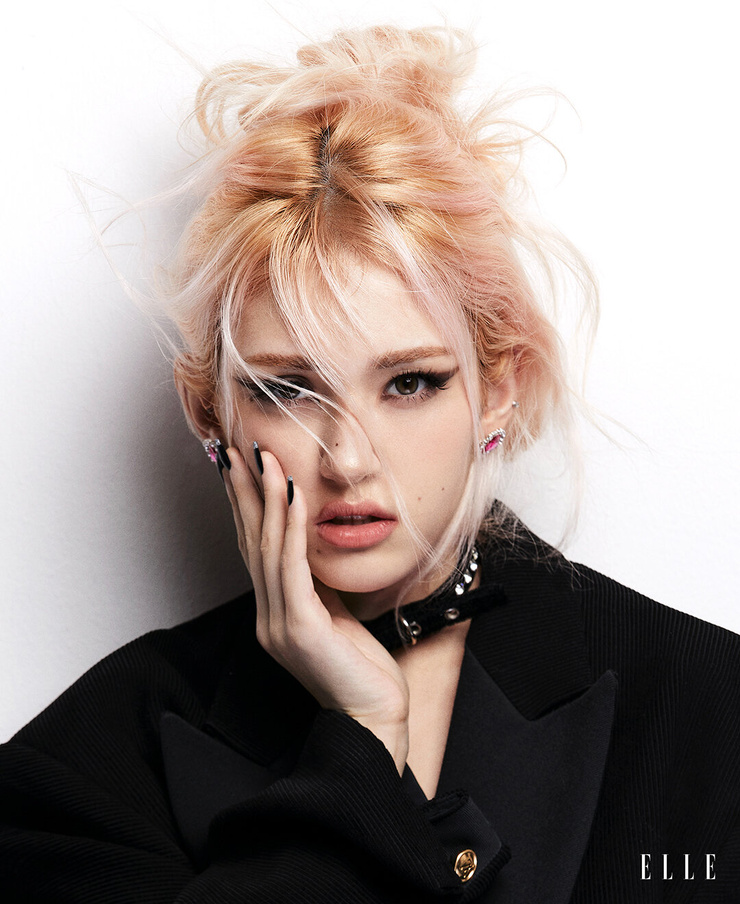 So-mi Jeon So-mi Jeon