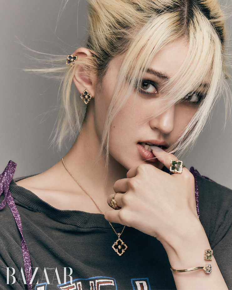 So-mi Jeon So-mi Jeon