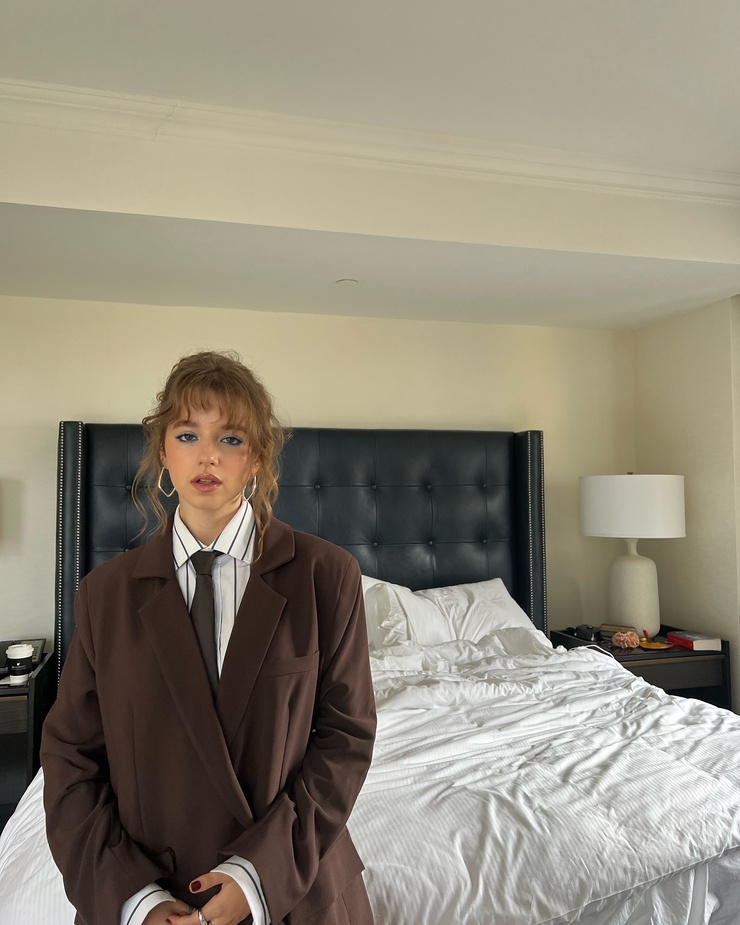 Ariella Glaser