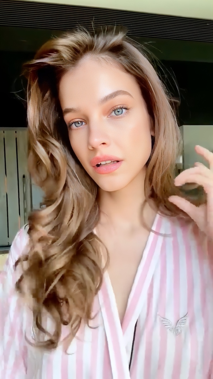 Barbara Palvin Barbara Palvin