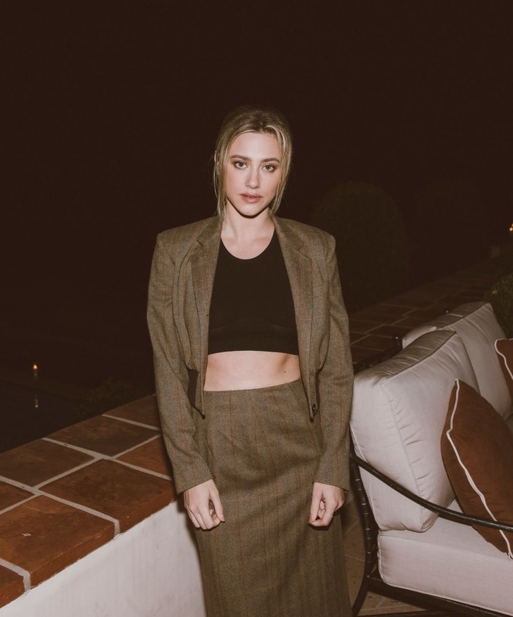 Lili Reinhart